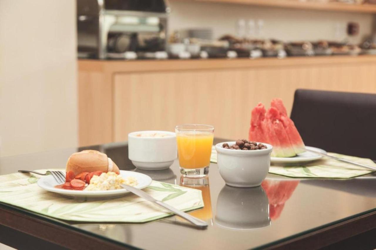 Class Hotel Varginha Варжиня Екстериор снимка
