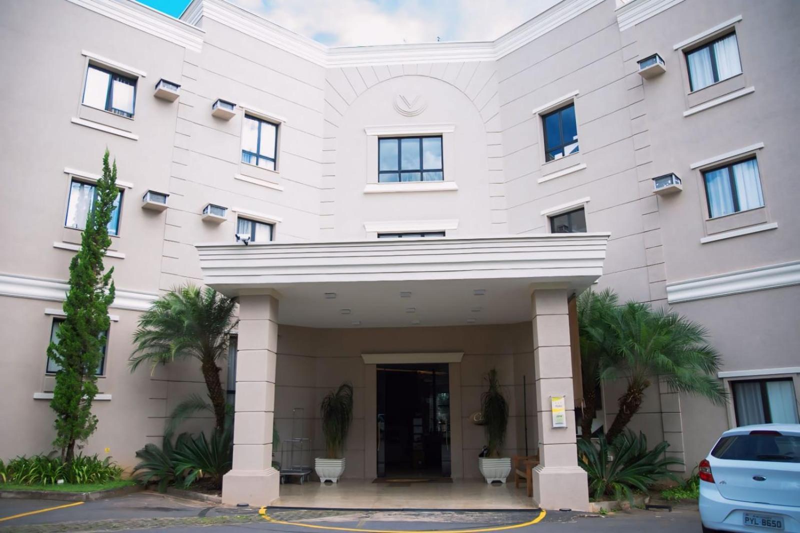 Class Hotel Varginha Варжиня Екстериор снимка