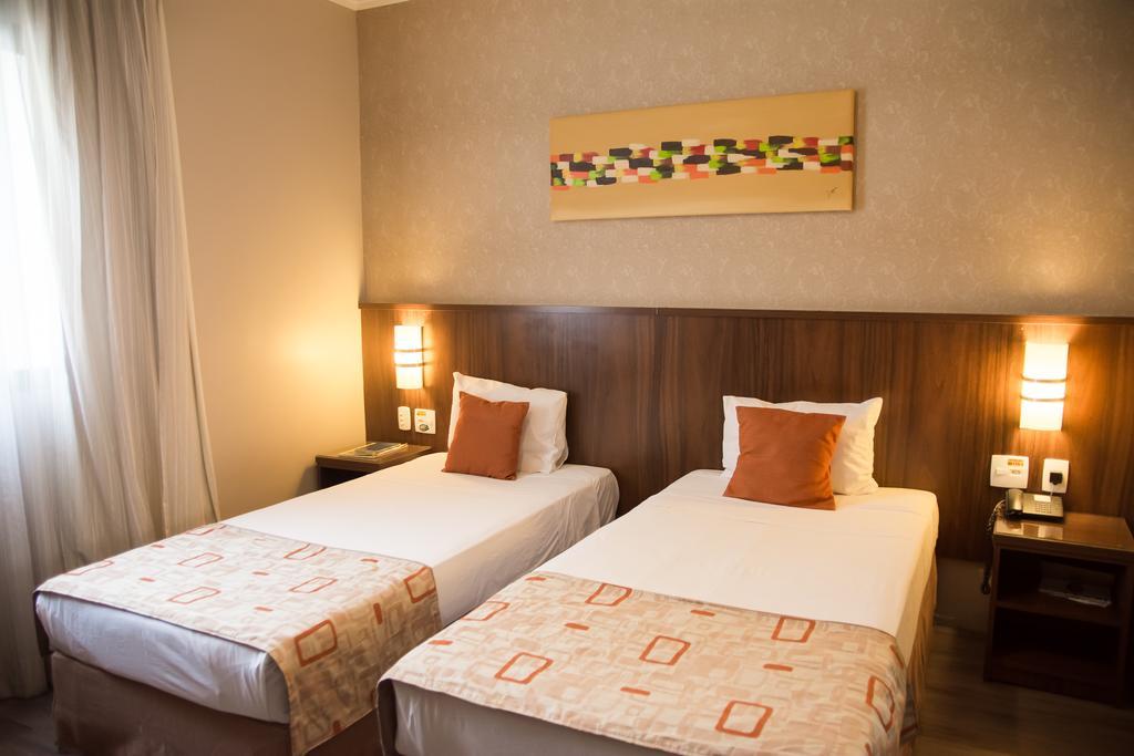 Class Hotel Varginha Варжиня Екстериор снимка
