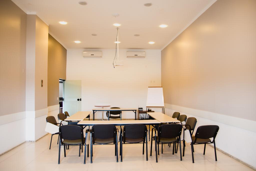 Class Hotel Varginha Варжиня Екстериор снимка