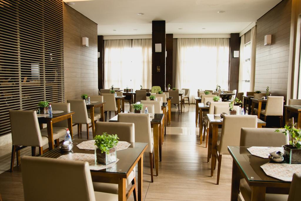 Class Hotel Varginha Варжиня Екстериор снимка
