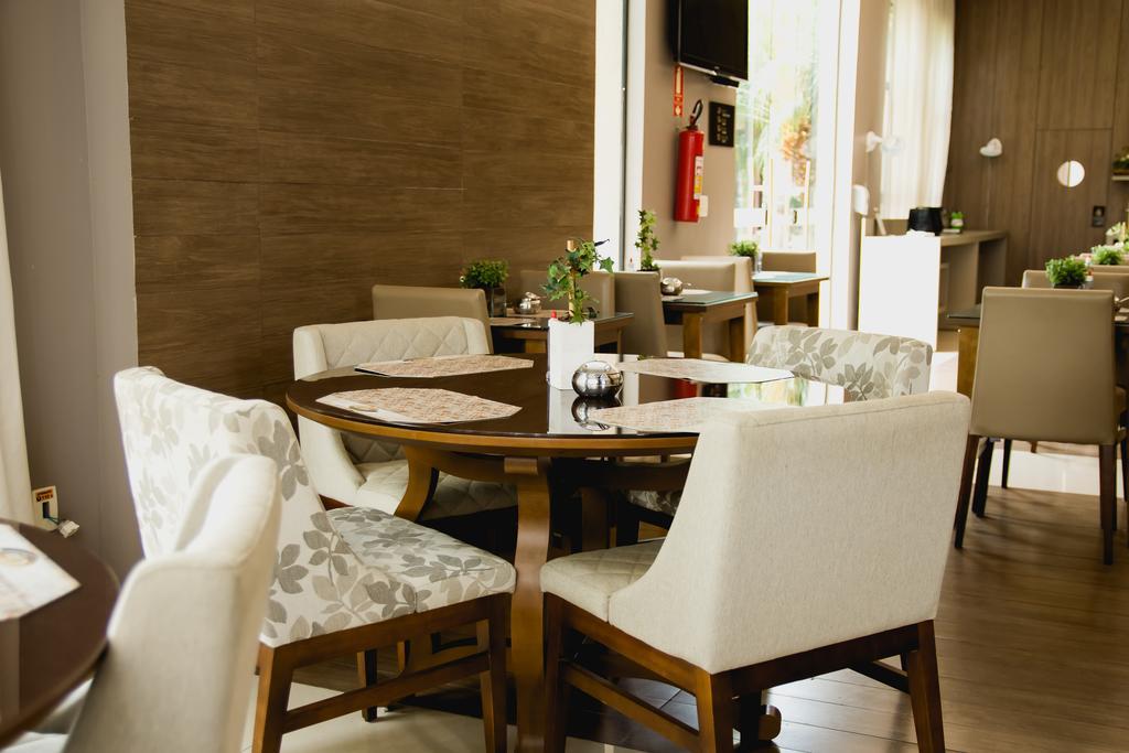 Class Hotel Varginha Варжиня Екстериор снимка