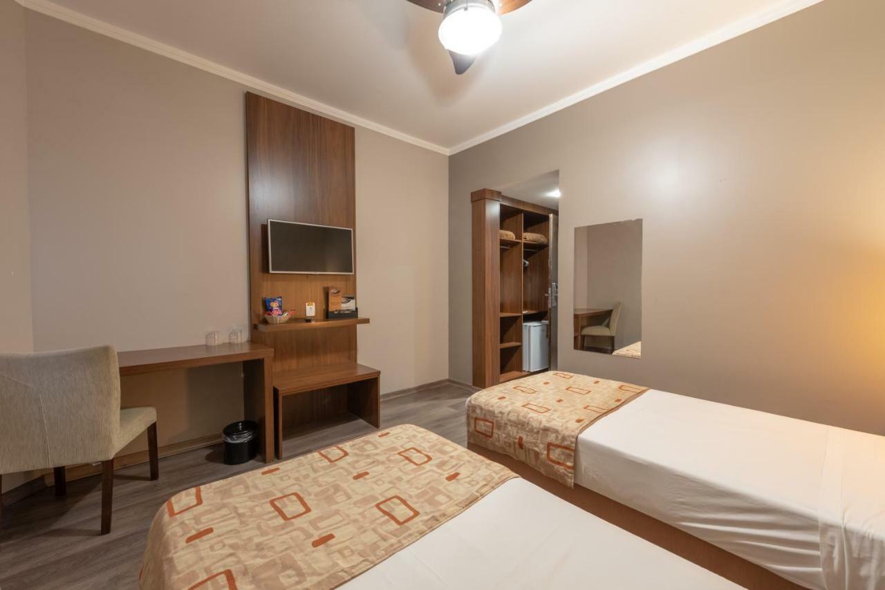 Class Hotel Varginha Варжиня Екстериор снимка