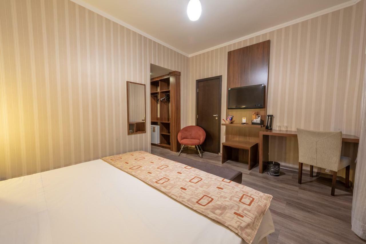 Class Hotel Varginha Варжиня Екстериор снимка